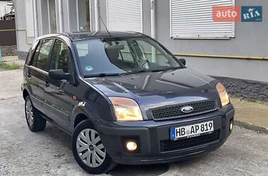Хэтчбек Ford Fusion 2008 в 