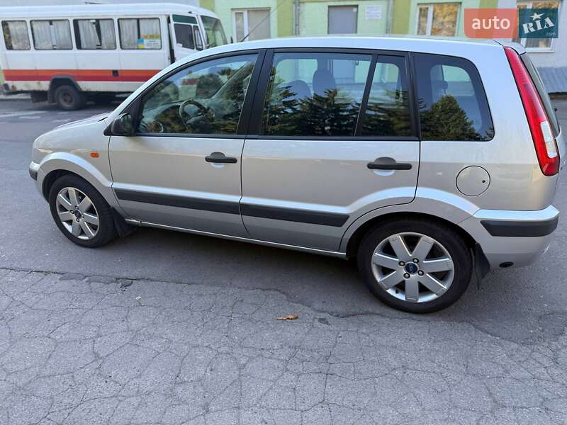 Хетчбек Ford Fusion 2009 в Рівному