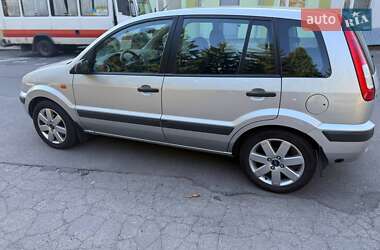 Хэтчбек Ford Fusion 2009 в 