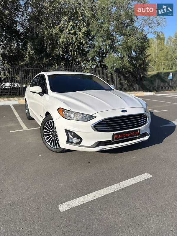 Седан Ford Fusion 2019 в Белогородке