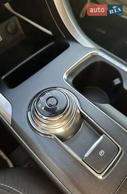 Седан Ford Fusion 2019 в 