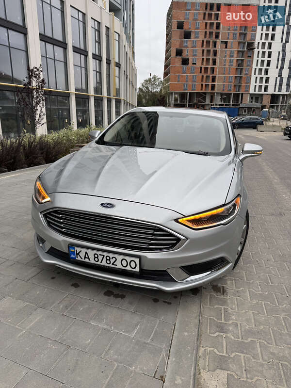 Седан Ford Fusion 2018 в Львові