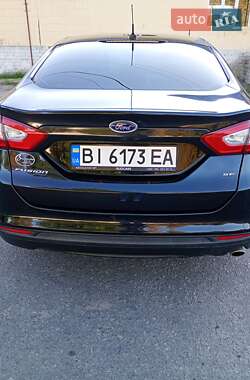 Седан Ford Fusion 2013 в 