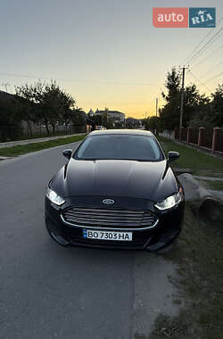 Седан Ford Fusion 2013 в 