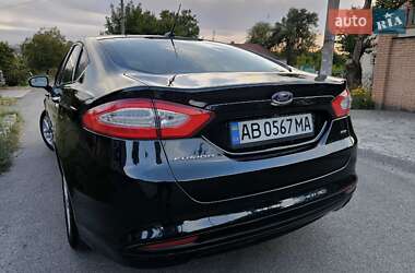Седан Ford Fusion 2014 в 