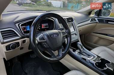 Седан Ford Fusion 2014 в 