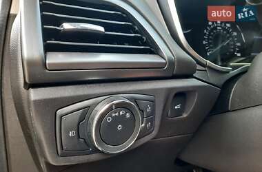 Седан Ford Fusion 2013 в 