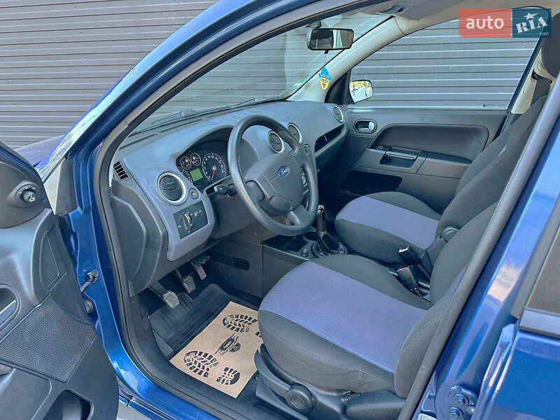 Хэтчбек Ford Fusion 2007 в Каменском