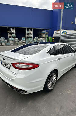 Седан Ford Fusion 2014 в 