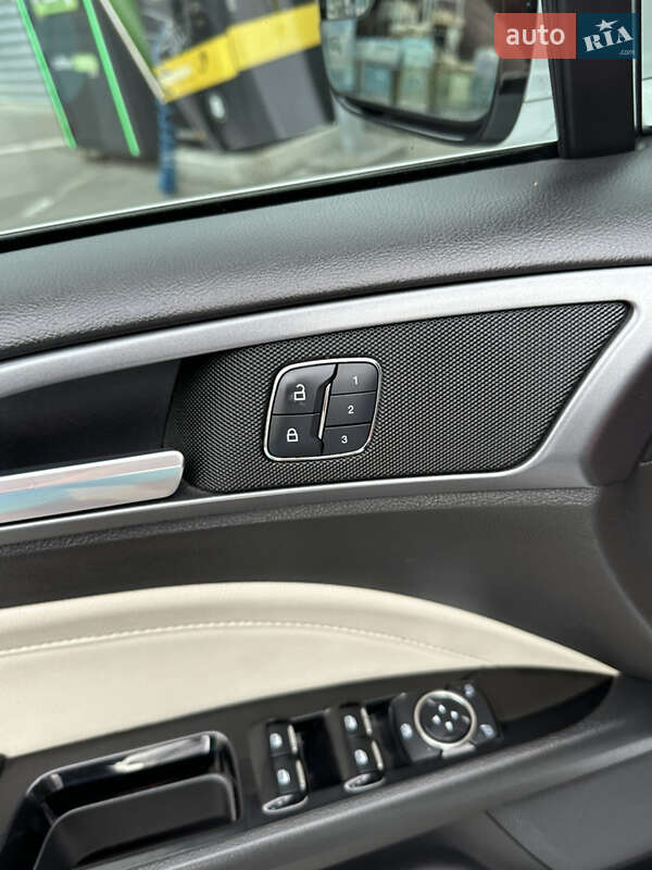 Седан Ford Fusion 2014 в Днепре