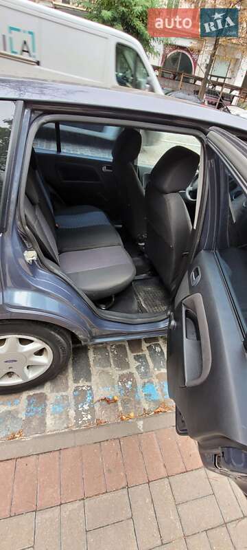 Хетчбек Ford Fusion 2010 в Києві