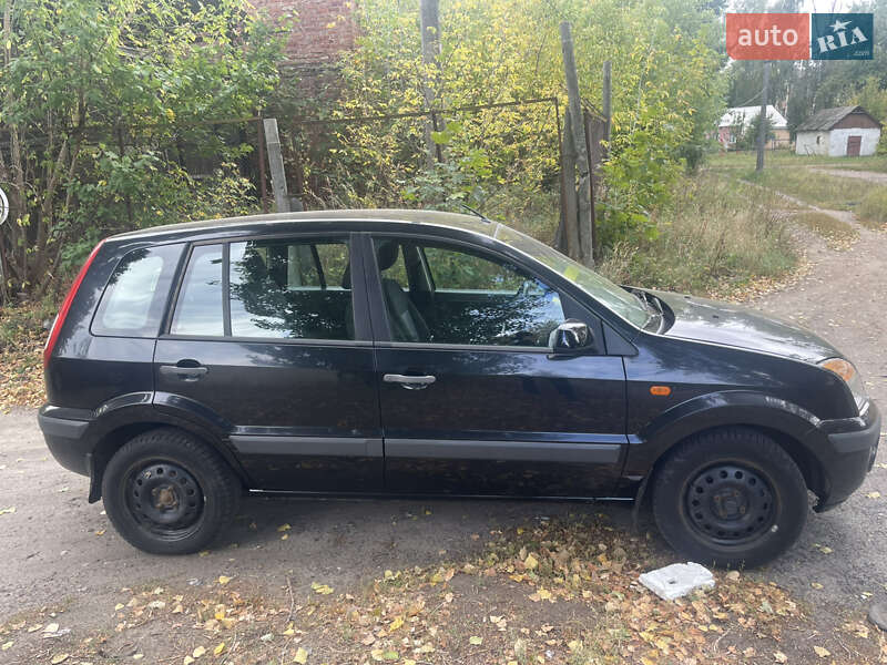 Хэтчбек Ford Fusion 2008 в Чернигове