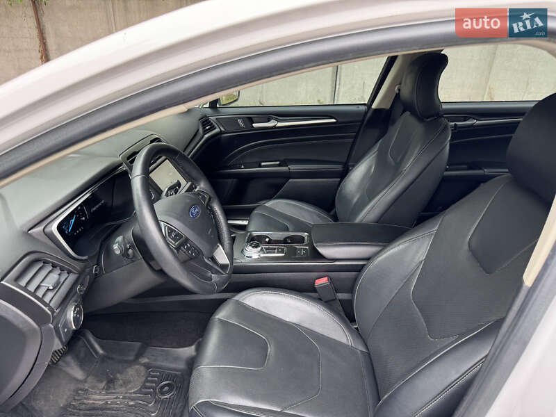 Седан Ford Fusion 2019 в Києві