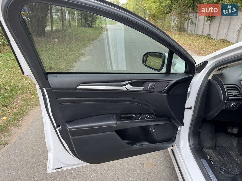 Седан Ford Fusion 2019 в Києві