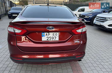 Седан Ford Fusion 2013 в 