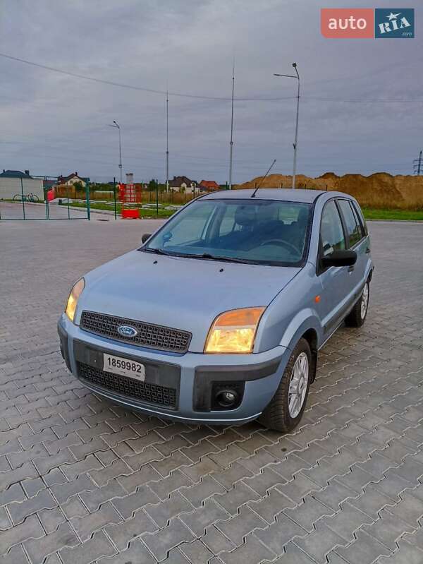 Хетчбек Ford Fusion 2006 в Луцьку
