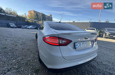 Седан Ford Fusion 2015 в 