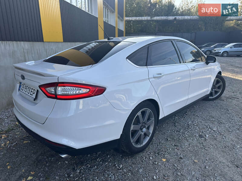 Седан Ford Fusion 2015 в Ніжині