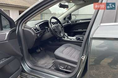 Седан Ford Fusion 2015 в 