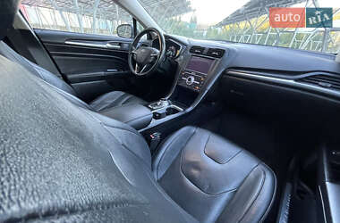 Седан Ford Fusion 2018 в 