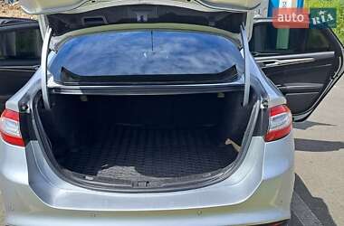 Седан Ford Fusion 2013 в 
