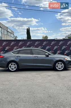Седан Ford Fusion 2018 в 