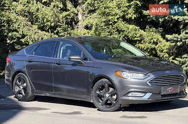 Седан Ford Fusion 2018 в 