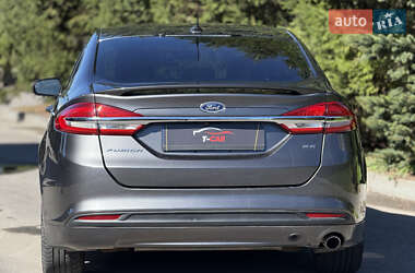 Седан Ford Fusion 2018 в 