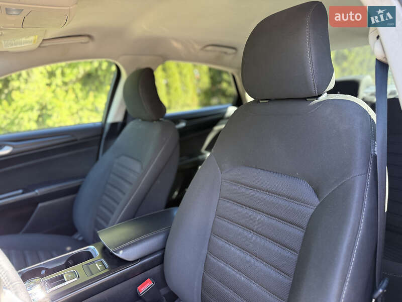Седан Ford Fusion 2018 в Тернополі