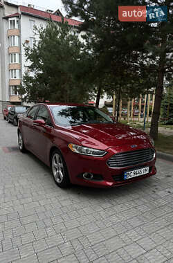 Седан Ford Fusion 2015 в 