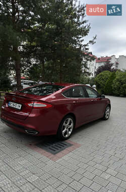 Седан Ford Fusion 2015 в 