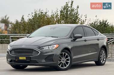 Ford Fusion 2020