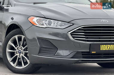 Седан Ford Fusion 2020 в 