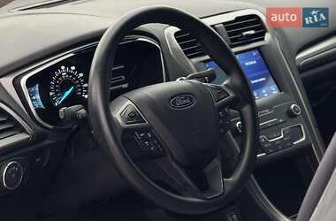 Седан Ford Fusion 2020 в 