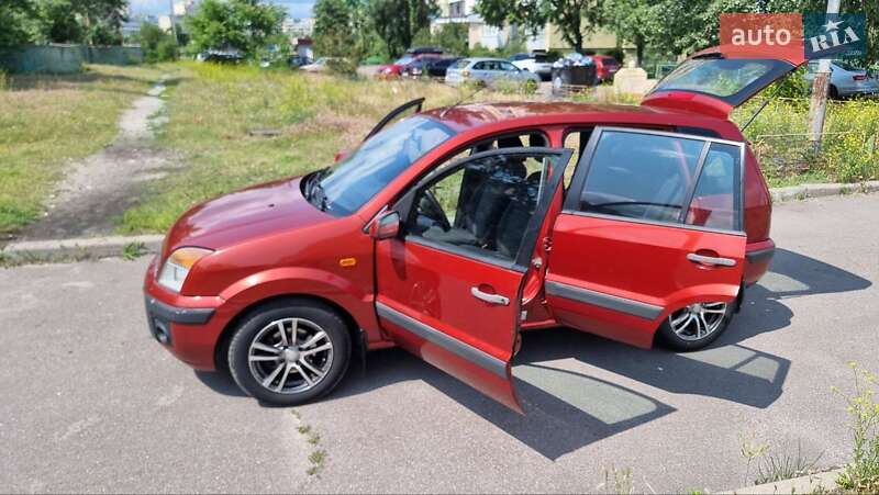 Хэтчбек Ford Fusion 2007 в Киеве