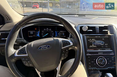 Седан Ford Fusion 2015 в Александрие