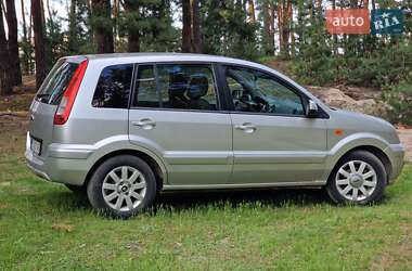 Хетчбек Ford Fusion 2010 в 