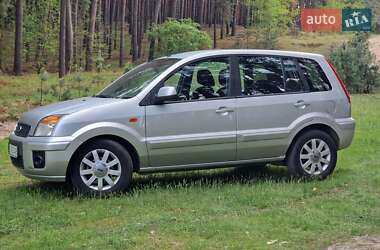 Хетчбек Ford Fusion 2010 в 