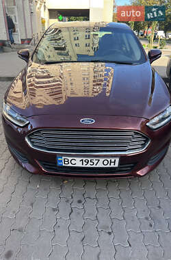 Седан Ford Fusion 2015 в Львове