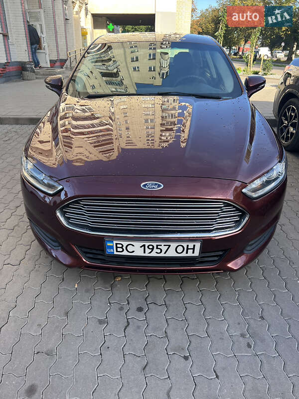 Седан Ford Fusion 2015 в Львове