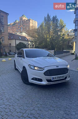 Седан Ford Fusion 2014 в 