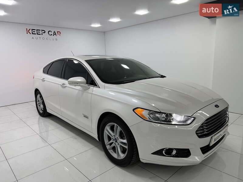Седан Ford Fusion 2015 в Одесі