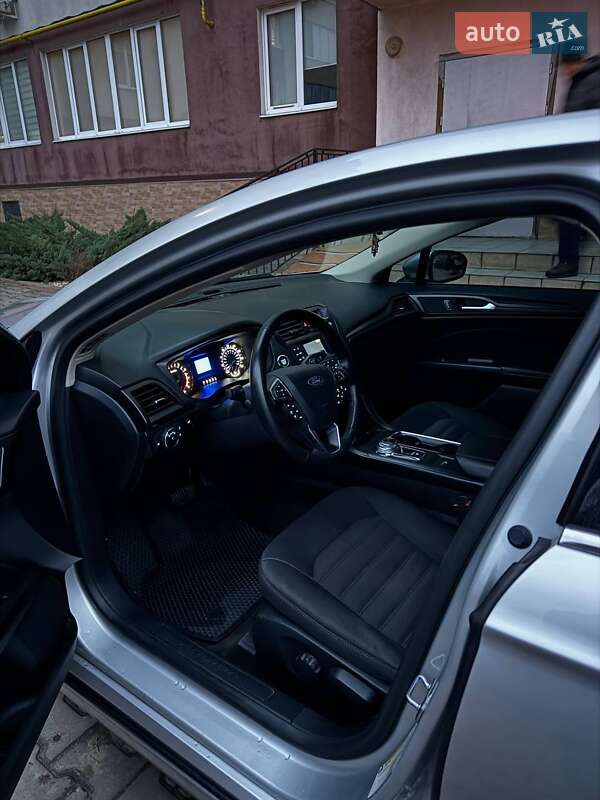 Седан Ford Fusion 2017 в Ивано-Франковске