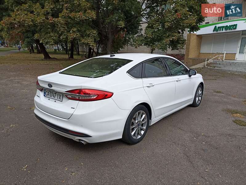 Седан Ford Fusion 2016 в Черкасах