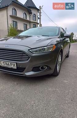Седан Ford Fusion 2013 в 