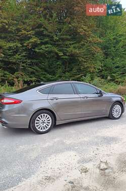 Седан Ford Fusion 2013 в 