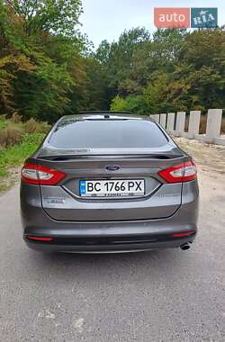 Седан Ford Fusion 2013 в 
