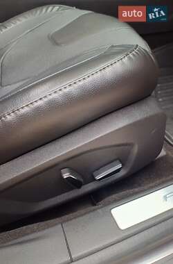 Седан Ford Fusion 2013 в 