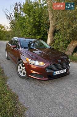 Седан Ford Fusion 2015 в 