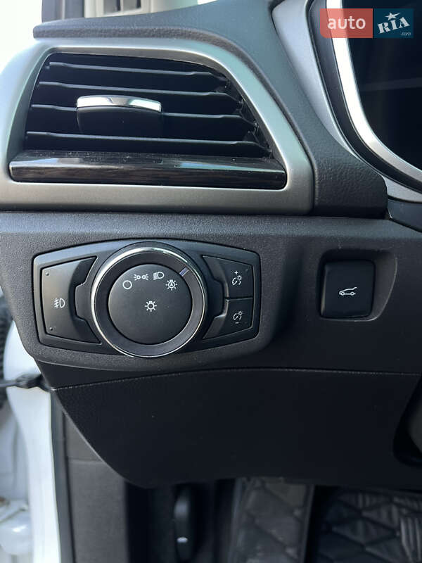 Седан Ford Fusion 2015 в Киеве